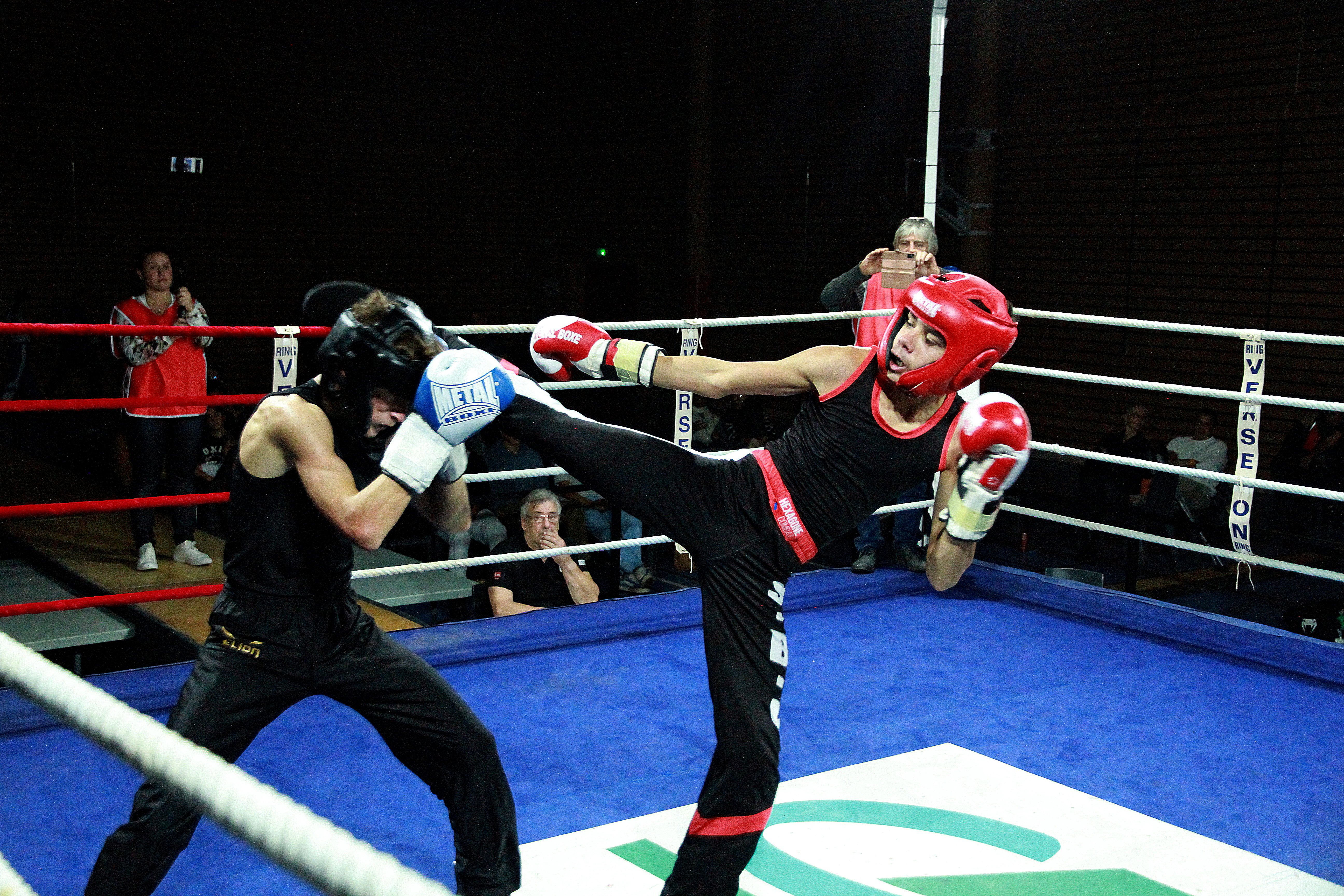 Attaque fouettée en Savate Boxe Française